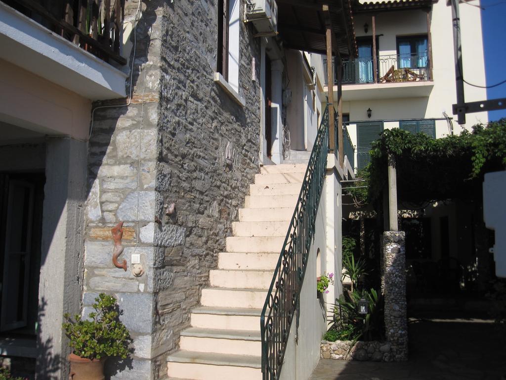 Gorgona Apartment Milina Exterior photo
