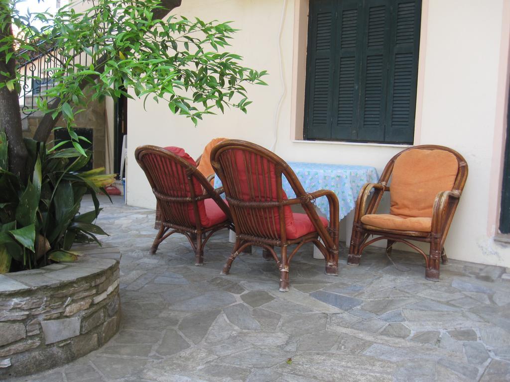 Gorgona Apartment Milina Exterior photo