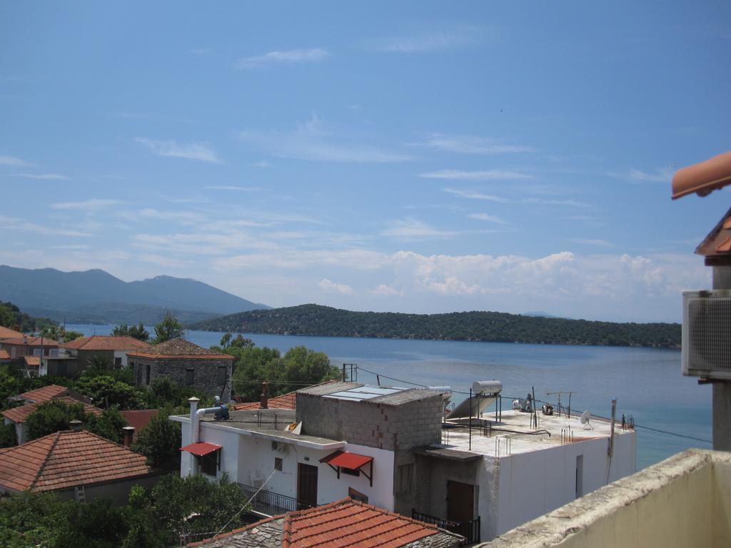 Gorgona Apartment Milina Exterior photo