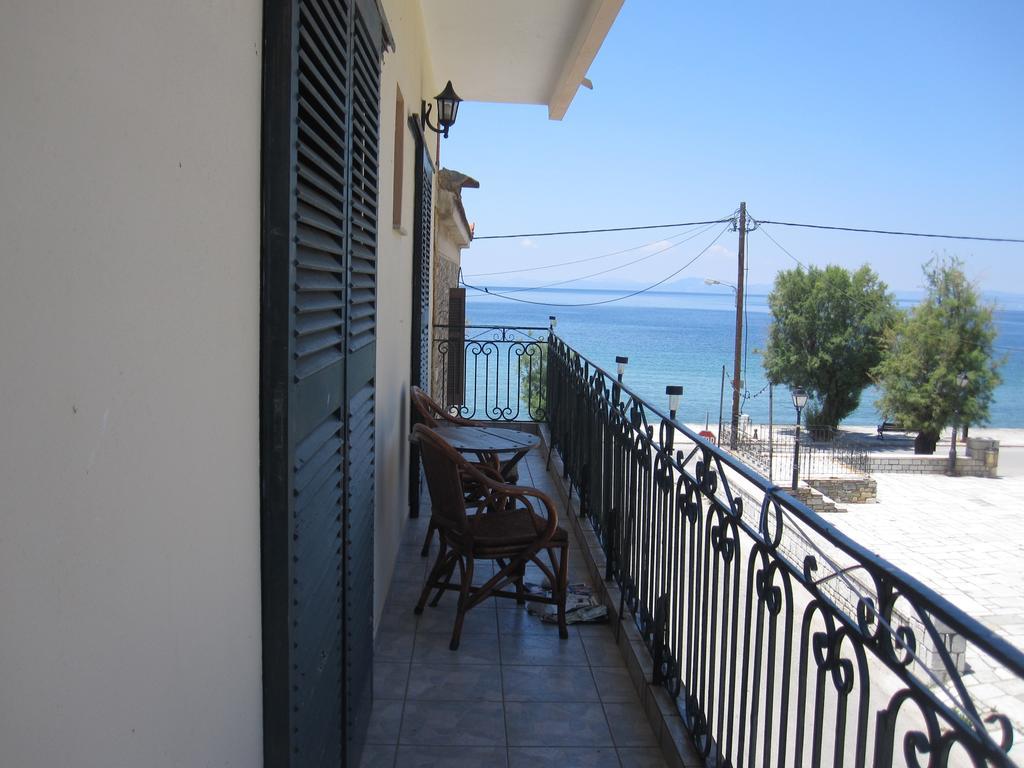Gorgona Apartment Milina Exterior photo